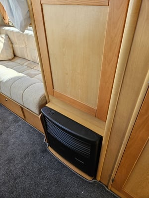 2008 Elddis Firestorm 145 — photo 16 of 28