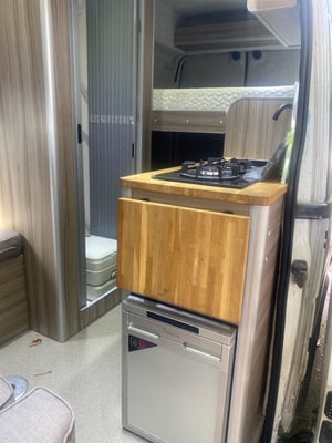 2018 Renault Trafic Campervan — photo 10 of 12