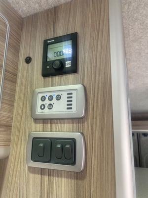 2018 Renault Trafic Campervan — photo 12 of 12