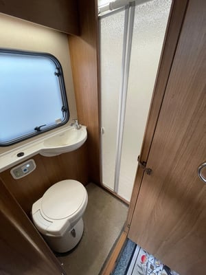 2019 Auto-Trail Imala 615 — photo 15 of 35