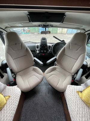 2019 Auto-Trail Imala 615 — photo 16 of 35