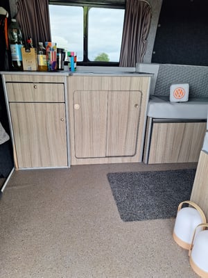 2013 Volkswagen T5 Campervan — photo 18 of 28