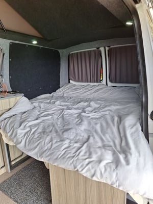 2013 Volkswagen T5 Campervan — photo 20 of 28
