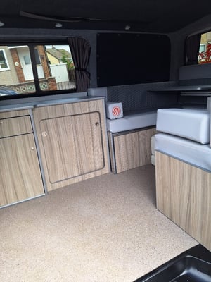 2013 Volkswagen T5 Campervan — photo 43 of 46