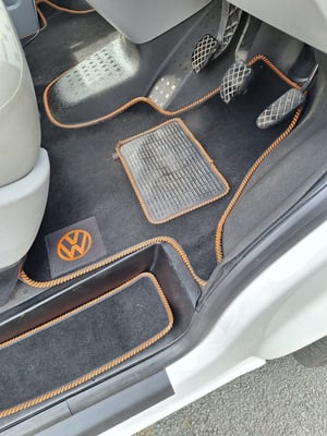 2013 Volkswagen T5 Campervan — photo 45 of 46