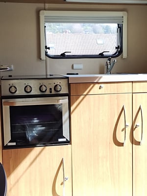 2016 Auto-Trail Tribute 615 — photo 12 of 29