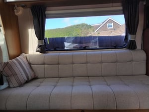 2016 Auto-Trail Tribute 615 — photo 18 of 29
