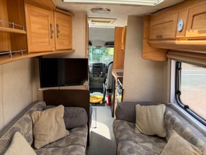 2010 Volkswagen Crafter LWB — photo 12 of 17