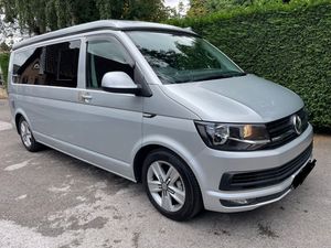 2016 Volkswagen T6 Transporter — photo 8 of 12