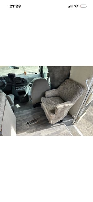 2005 B+ trail lite r-vision, ford B+trail lite r-vision — photo 10 of 16