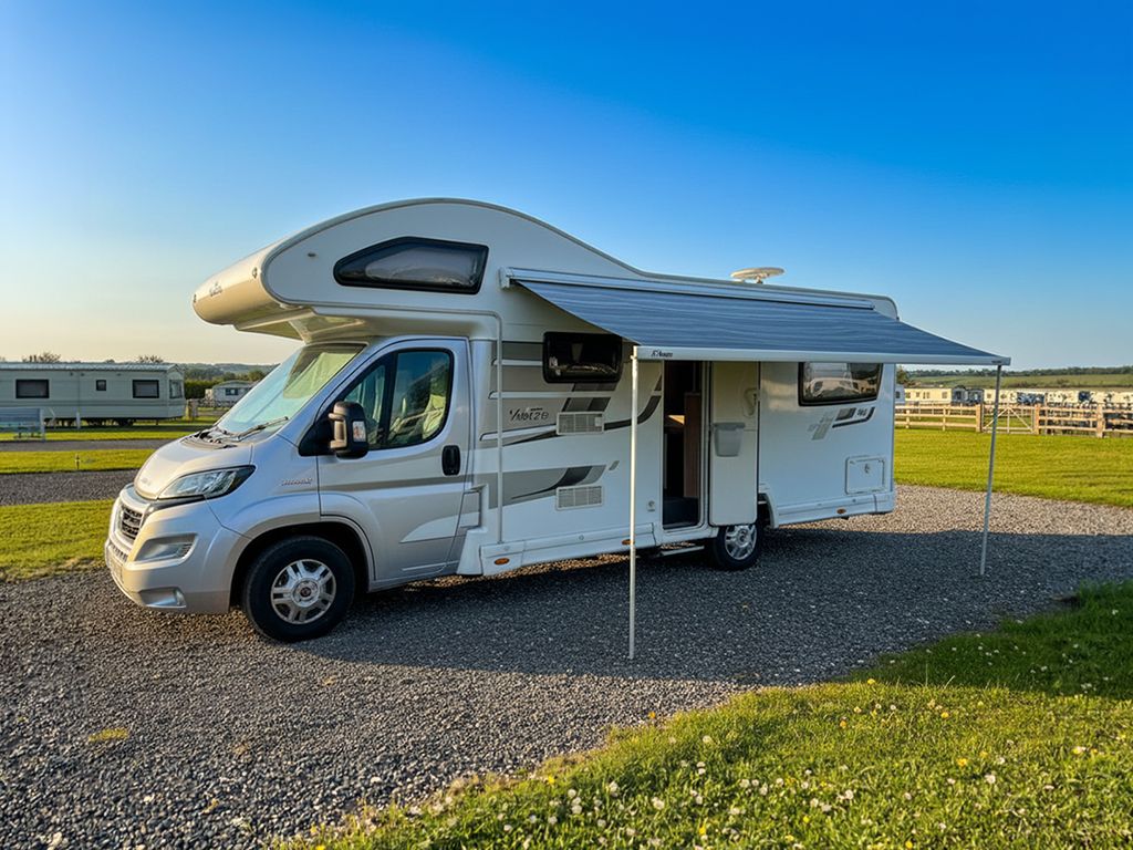 2015 Elddis Majestic 180 - Image 1