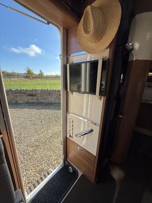 2019 Carthago C Compact Line 144 QB — photo 12 of 33