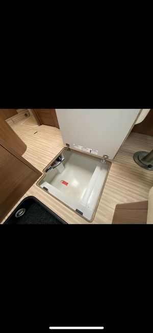 2019 Carthago C Compact Line 144 QB — photo 17 of 33