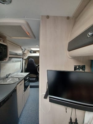 2021 Auto-Sleepers Warwick XL — photo 22 of 24