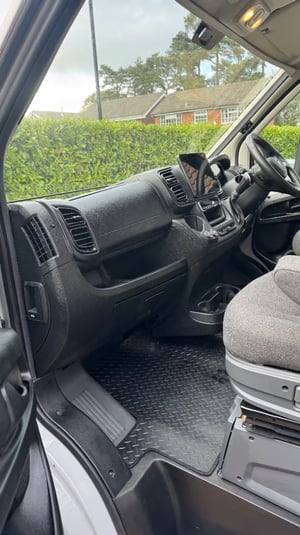 2022 Hymer Free — photo 33 of 37