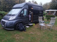 2015 Auto-Trail V-Line 610 Sport - Image 2