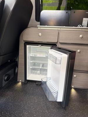2024 Volkswagen Transporter T6.1 SWB  — photo 13 of 19