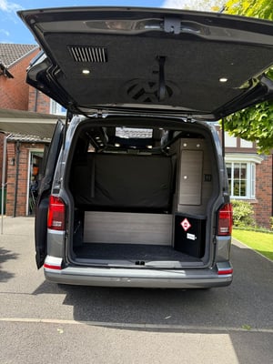 2024 Volkswagen Transporter T6.1 SWB  — photo 16 of 19