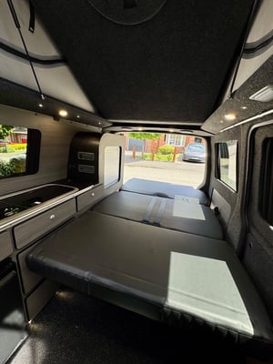 2024 Volkswagen Transporter T6.1 SWB — photo 23 of 30