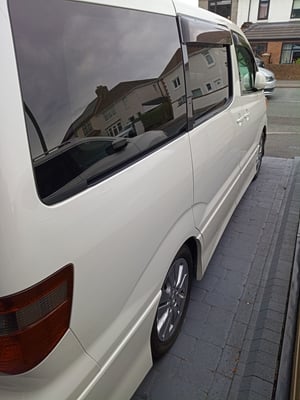 2004 Toyota Alphard — photo 6 of 22