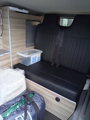 2004 Toyota Alphard — photo 10 of 22