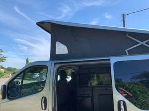 2010 Vauxhall Vivaro — photo 4 of 8