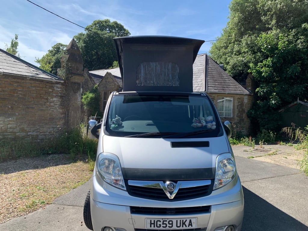 2010 Vauxhall Vivaro - Image 1