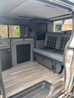 2010 Vauxhall Vivaro — photo 7 of 8