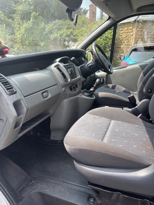 2010 Vauxhall Vivaro — photo 8 of 8