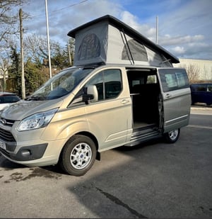 2013 Ford Tourneo Custom — photo 18 of 19