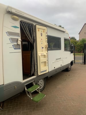 1996 Hymer E510 — photo 13 of 50
