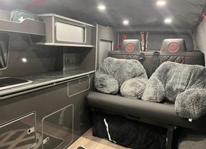 2005 Volkswagen T5 LWB  — photo 7 of 14