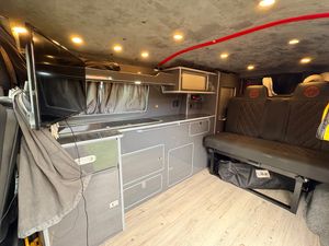 2005 Volkswagen T5 LWB  — photo 10 of 14