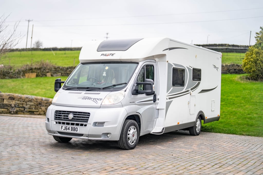 2014 Pilote Reference P716 - Image 1