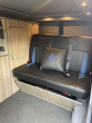 2015 Volkswagen Transporter T30 — photo 5 of 12