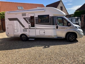 2021 Adria Matrix — photo 3 of 18