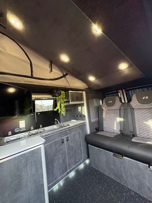 2017 Volkswagen Transporter T28 — photo 16 of 31
