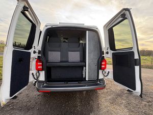 2017 Volkswagen Transporter T28 — photo 19 of 31