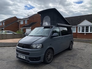 2014 Volkswagen Transporter T5 — photo 2 of 40