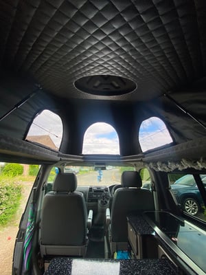 2014 Volkswagen Transporter T5 — photo 35 of 40