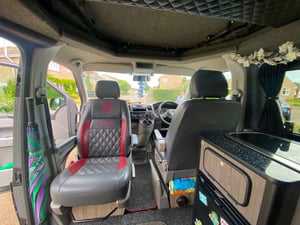 2014 Volkswagen Transporter T5 — photo 9 of 40