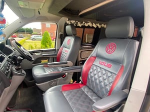 2014 Volkswagen Transporter T5 — photo 8 of 40