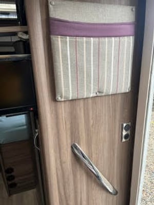 2016 Auto-Sleepers Broadway EB — photo 42 of 49