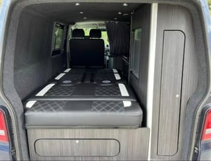 Volkswagen Transporter T28 Highline 180 TDI SWB — photo 10 of 14
