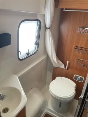 2013 Rapido V56 — photo 16 of 23