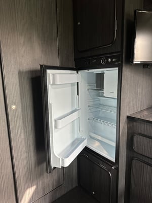 2015 Peugeot Boxer Van Conversion — photo 15 of 22