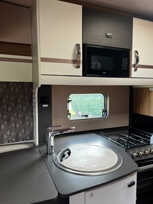 2022 Swift Escape 674 — photo 6 of 18