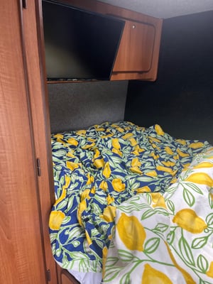 2019 Ford Transit — photo 3 of 8