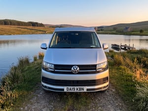 2019 Volkswagen Transporter T30 — photo 1 of 16