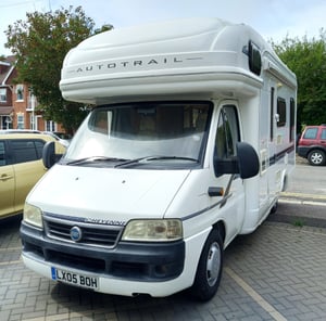 2005 Auto-Trail Cheyenne 634 — photo 4 of 19